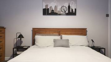 2 bedrooms, desk, iron/ironing board, free WiFi