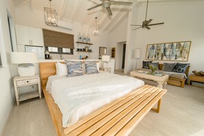 4 bedrooms, desk, iron/ironing board, free WiFi