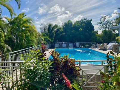 Villa piscine 7 chambres 300m de la plage