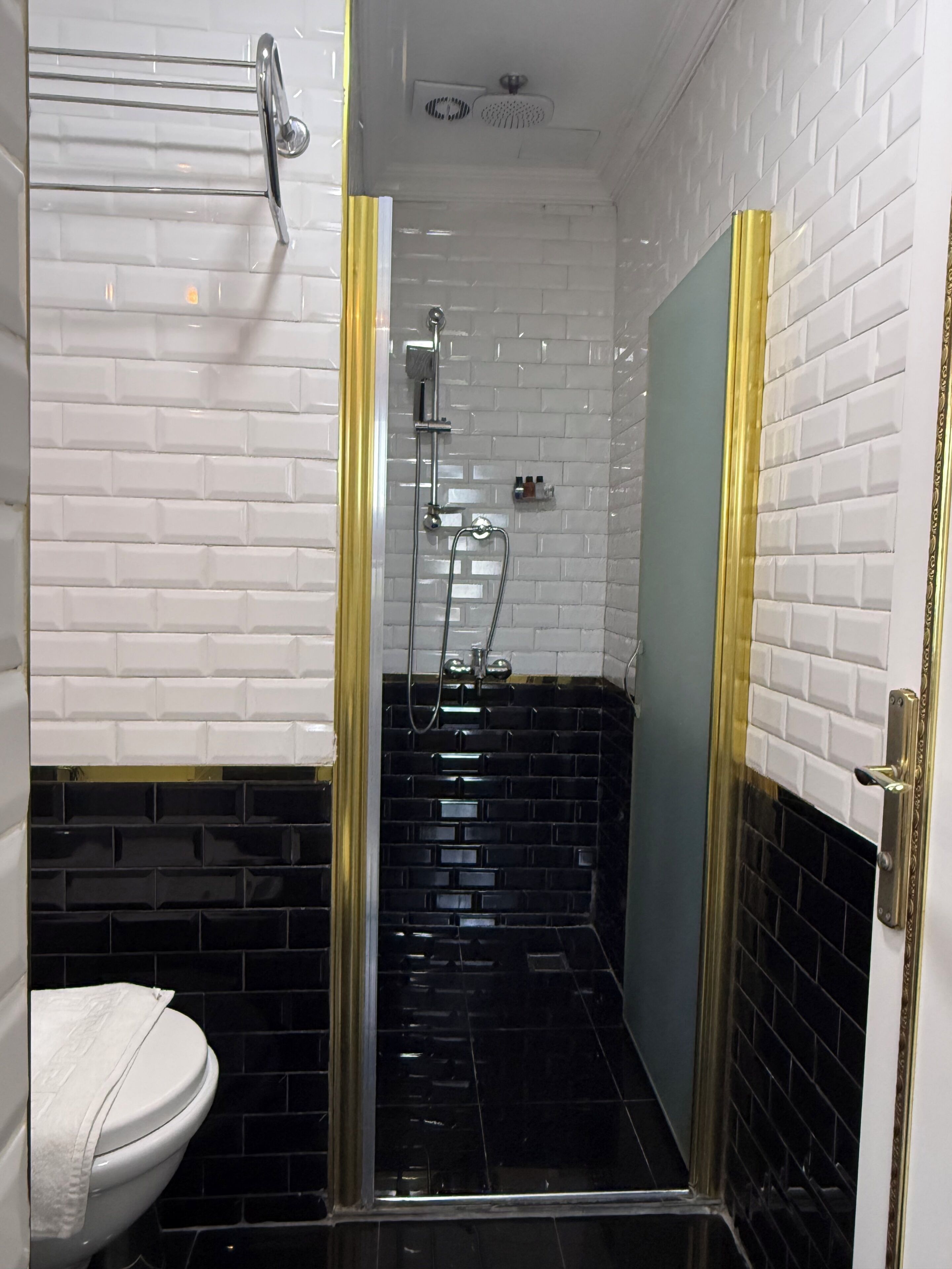 Design Double Room | Bathroom | Shower, free toiletries, hair dryer, bathrobes