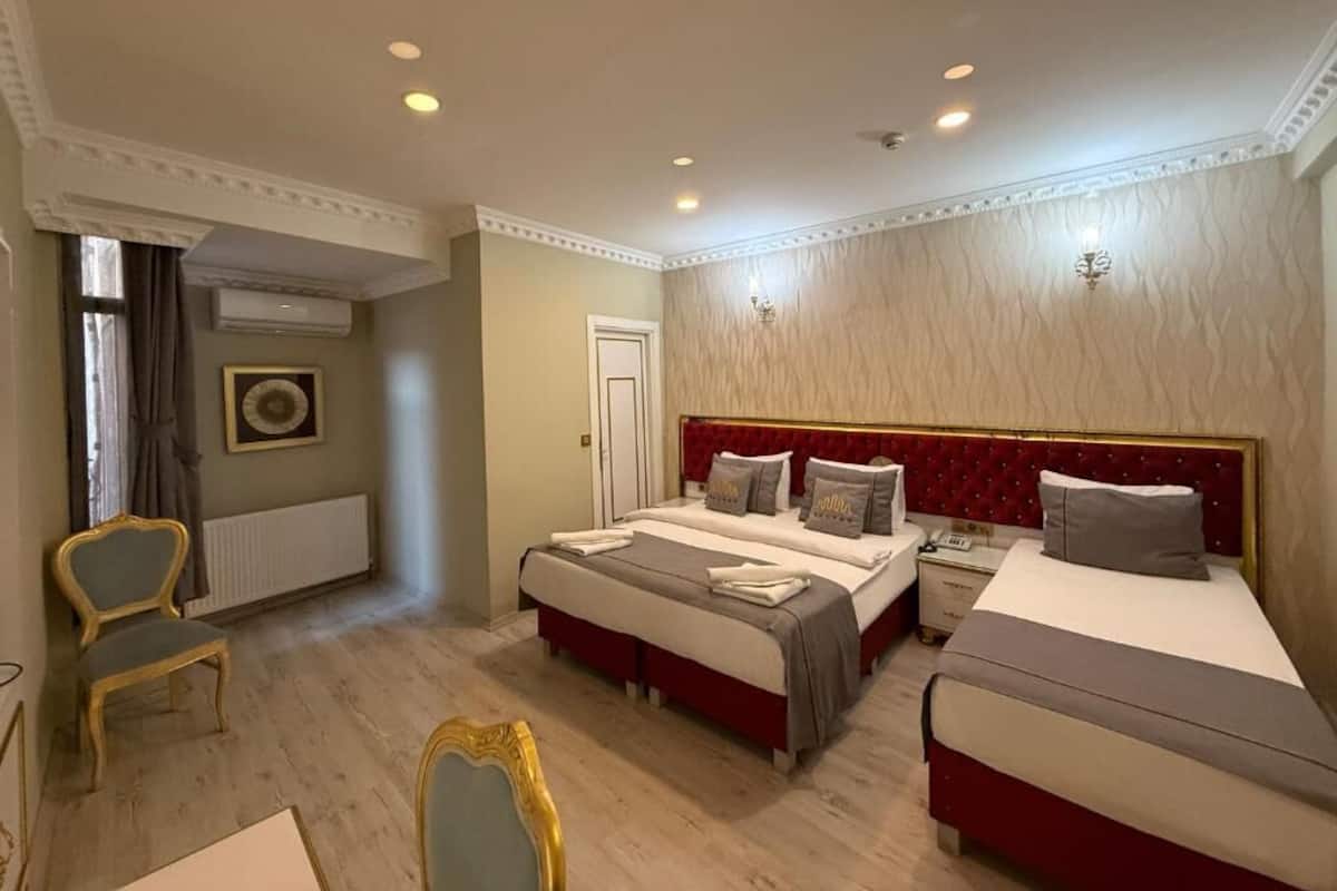 Minibar, kedap suara, Wi-Fi gratis, dan seprai linen