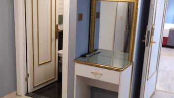 Design-Dreibettzimmer | Zimmerausstattung