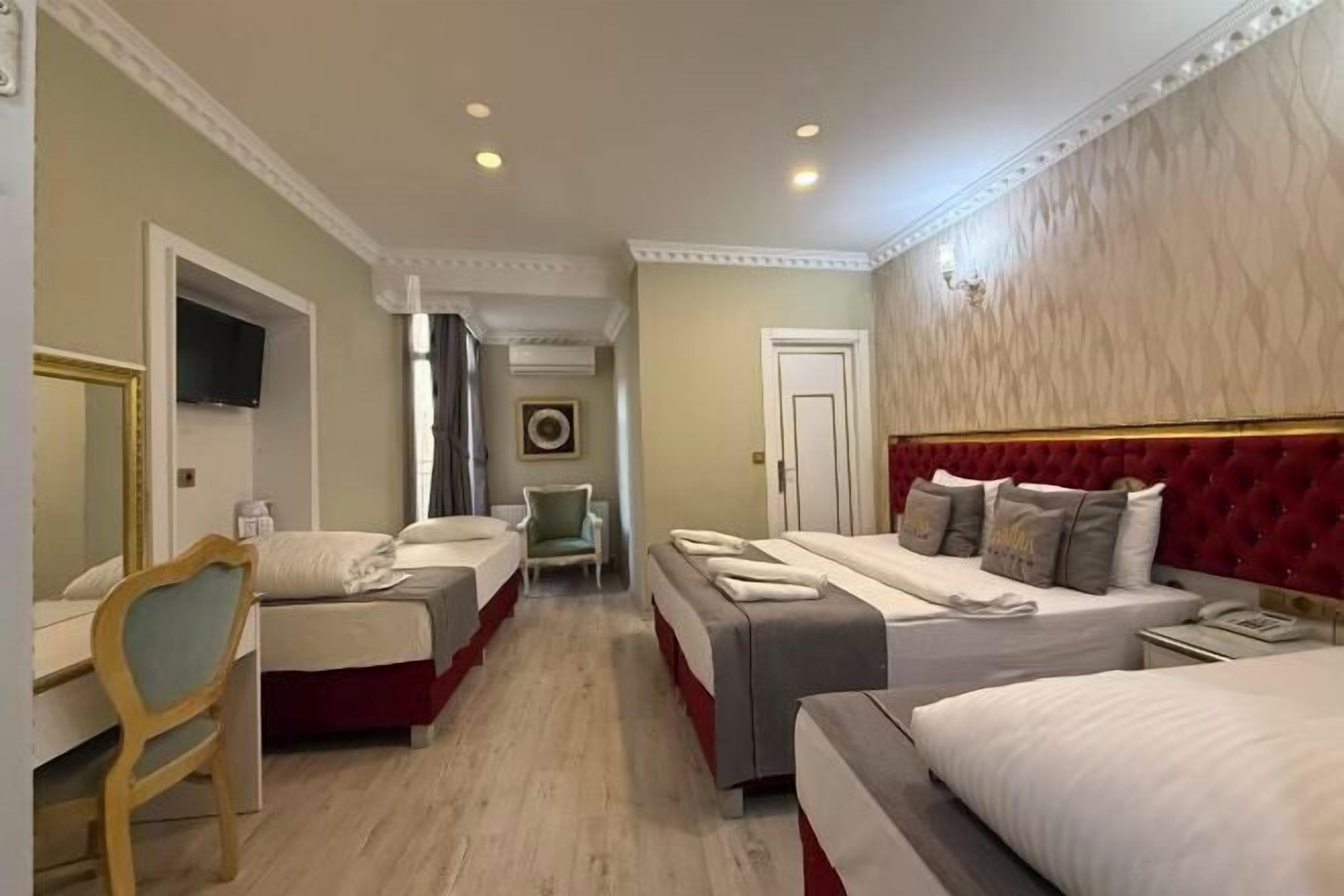 Minibar, soundproofing, free WiFi, bed sheets