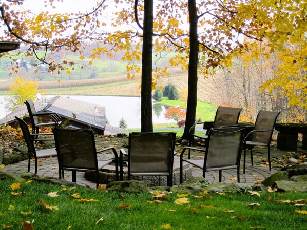 Log Cabin Suite B | Terrace/patio