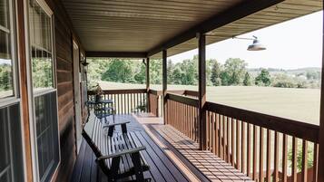 Luxury Suite, 2 Bedrooms, Jetted Tub, Lake View (204) | Terrace/patio