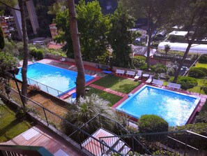 Piscine extérieure (ouverte en saison)