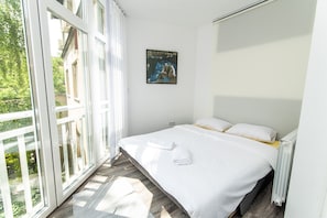 4 bedrooms, bed sheets - 150sqm Apartment With 4 Units! Great FOR Groups (Sarajevo)