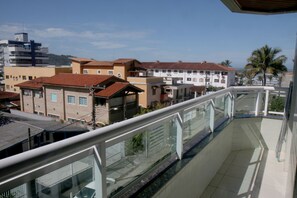 Quang cảnh ban công