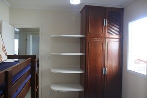 Room - Apt Cond. Ana Luiza Praia Grande Ubatuba (Ubatuba)