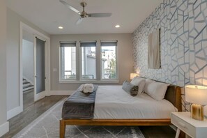 4 bedrooms, desk, iron/ironing board, travel crib