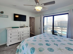2 bedrooms, iron/ironing board, internet, bed sheets