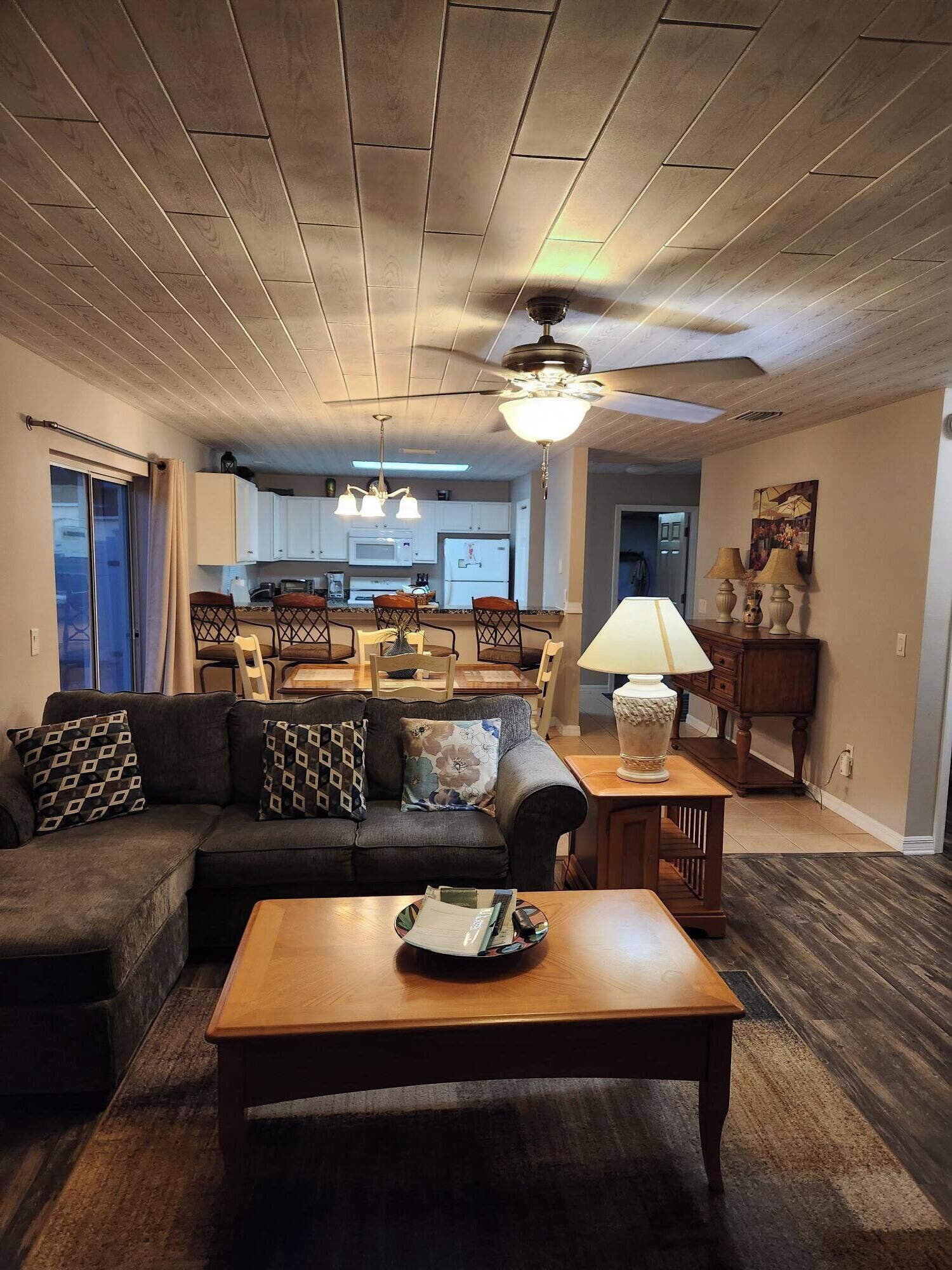 Smart TV, DVD player