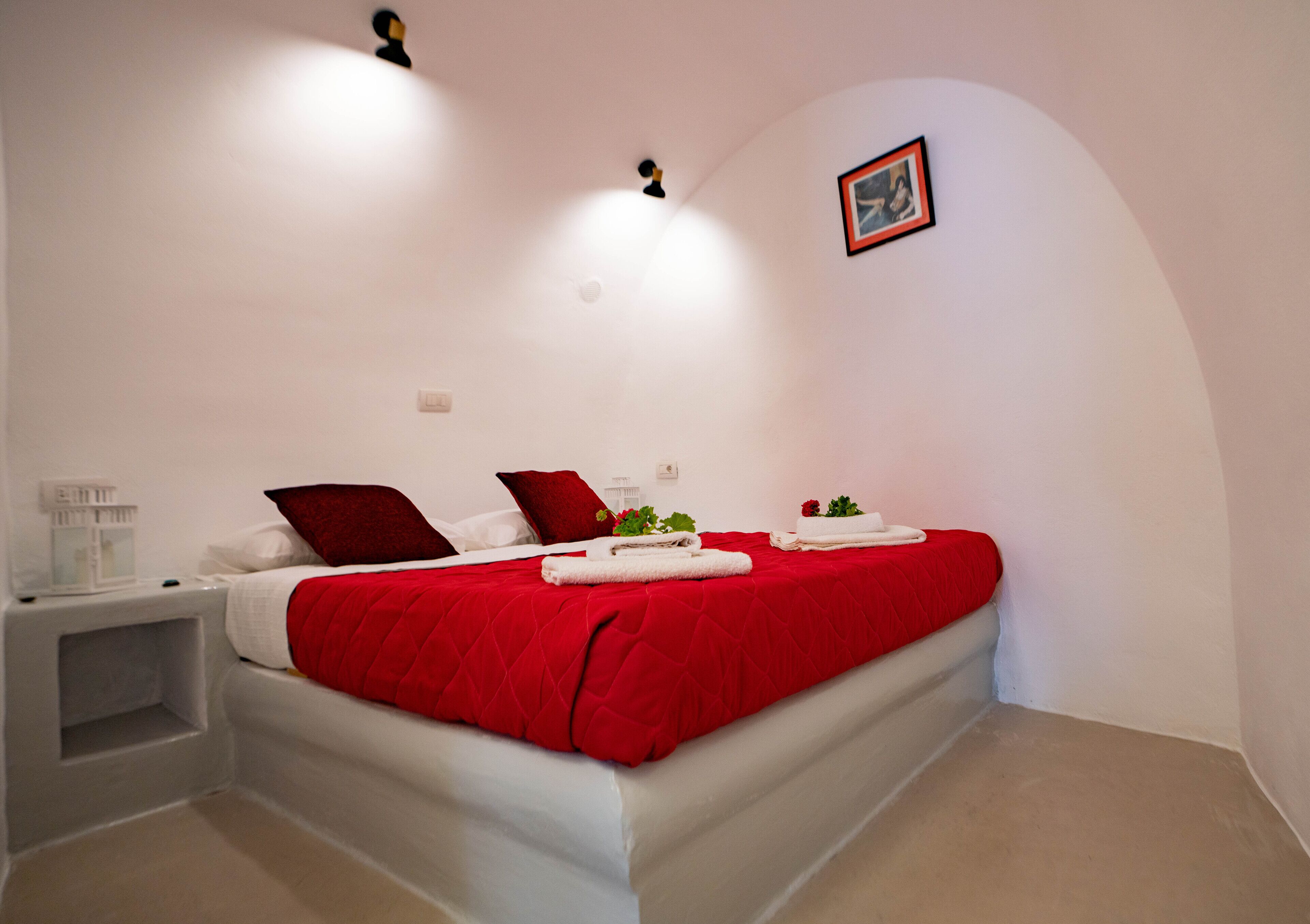 2 bedrooms, in-room safe, desk, iron/ironing board