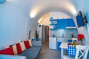 Älytelevisio, kirjoja, tulostin