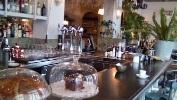 Colazione a base di specialità locali inclusa, servita tutte le mattine