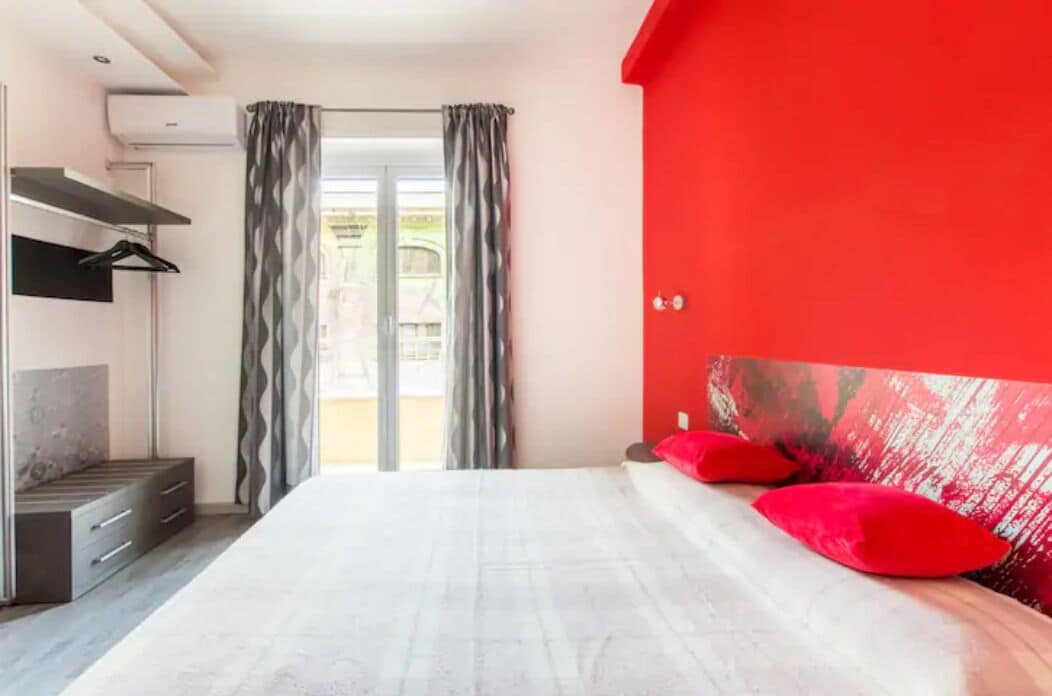 Habitación doble Deluxe (Red) | Sábanas italianas Frette, ropa de cama de alta calidad y edredón 