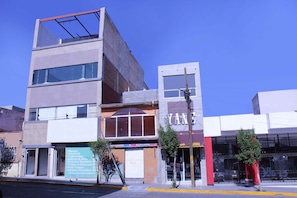 Fachada de la propiedad