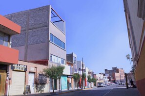 Mặt tiền nơi lưu trú