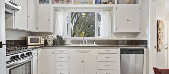 Entire House on Robert St Close to Lodi Lake