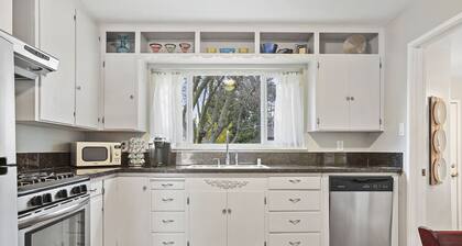 Entire House on Robert St Close to Lodi Lake