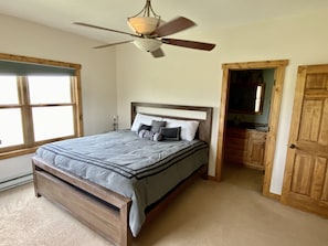 3 bedrooms, WiFi, bed sheets - Mountain Getaway Summer Escape (South Fork)