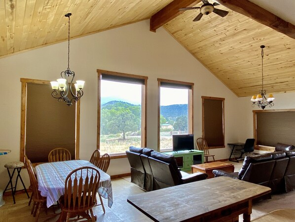 Interior - Mountain Getaway Summer Escape (South Fork)
