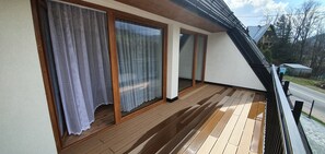 Standard Apartment, 1 Bedroom, Kitchenette | Balcony view - Apartamenty CEDE (Zakopane)