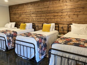 1 chambre, fer et planche à repasser, Wi-Fi, literie fournie