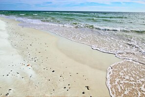 Casa, varias camas (Cabana Beach House) | Playa | En la playa 