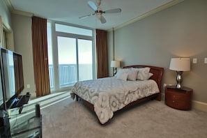 Condo, Plusieurs lits (Bel Sole Penthouse 1801) | 4 chambres, décor unique, ameublement unique, accès au Wi-Fi (inclus)