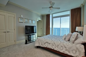 Appart'hôtel, plusieurs lits (Bel Sole Penthouse 1801) | 4 chambres, décoration personnalisée, ameublement personnalisé