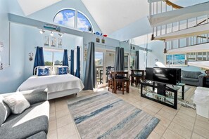 Condo, varias camas (Gulf Shores Plantation 1369) | Área de sala de estar | Televisión