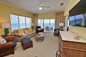 Condo, Multiple Beds (Marlin Key 4G) | Living area