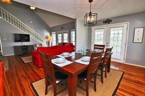House, Multiple Beds (Sunset Daze) | Dining - Sunset Daze (Gulf Shores)