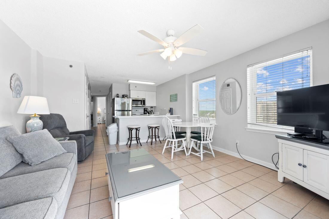 Apartamento, 1 cama de matrimonio grande con sofá cama (Tradewinds 901) | Zona de estar