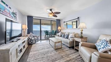 Condo, Multiple Beds (White Caps 1404) | Living area