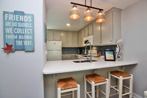 公寓式客房, 多张床 (Sand Dollar 28) | 私人厨房 | 烤面包机