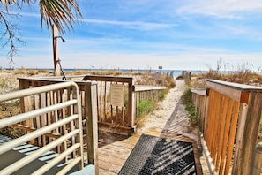 Property grounds - Westwind 301 (Gulf Shores)