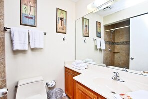 Condo, Multiple Beds (Phoenix East 1201) | Bathroom | Towels