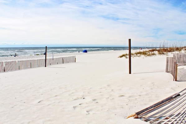 Condo, 1 King Bed with Sofa bed (Seascape 102) | Beach