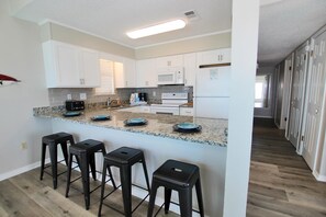 Condo, Multiple Beds (Sundial G3) | Private kitchen