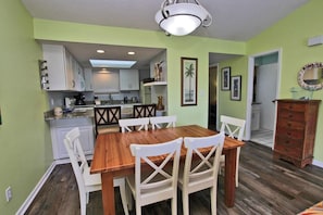Condo, Multiple Beds (Palmetto 306) | In-room dining