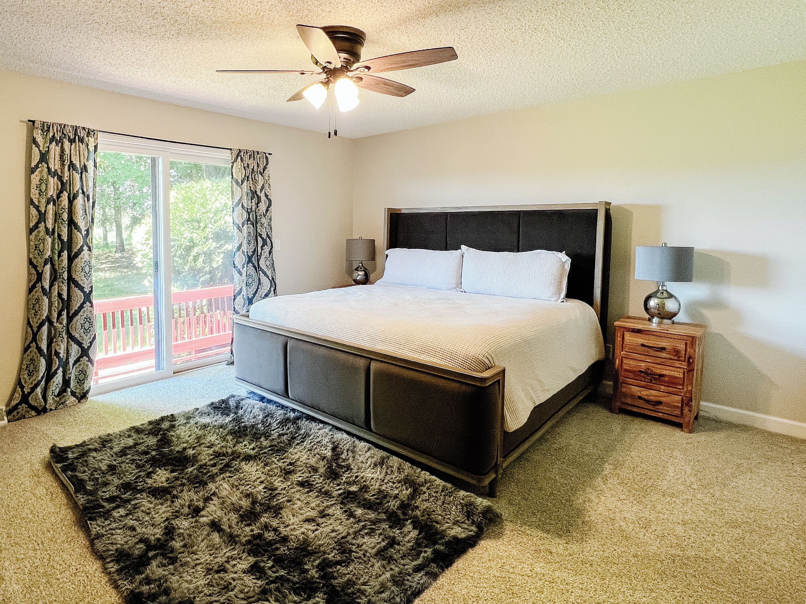 5 soverom, skrivebord, wi-fi og sengetøy