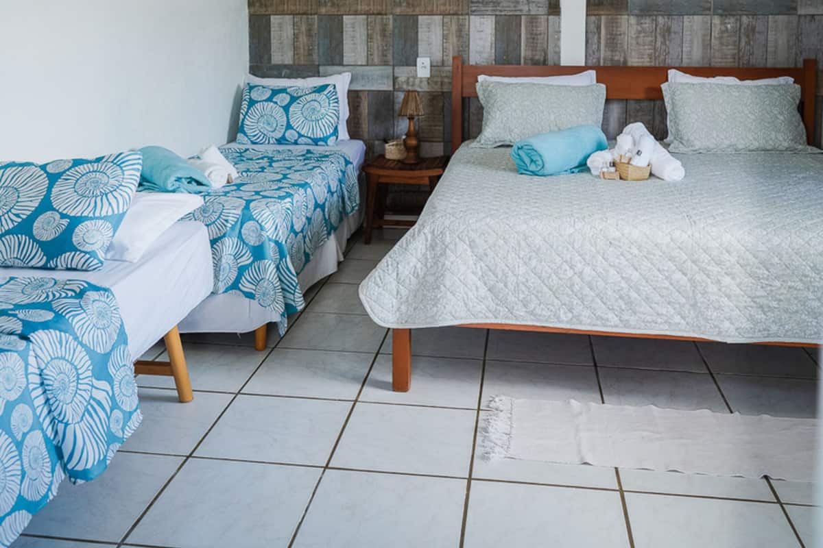 Habitación Grand | Minibar, decoración personalizada, muebles diferentes y ropa de cama