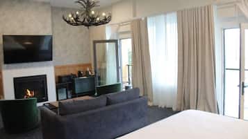 Executive Room, 1 King Bed with Sofa bed, Balcony