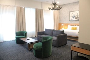 Executive Room, 1 King Bed with Sofa bed, Balcony | Desk, blackout drapes, iron/ironing board, free WiFi - SaltLine Hotel (Seaside)