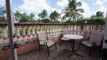 Quarto luxo | Wi-Fi de cortesia, roupa de cama