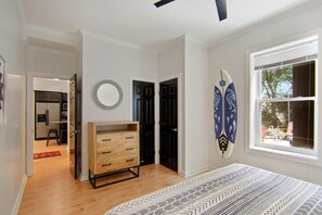 5 chambres, fer et planche à repasser, Wi-Fi, draps fournis