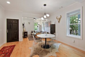 Dining - Shangri-La @ Thunderbolt | Great for Large Groups (Savannah)