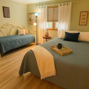 3 chambres, bureau, Wi-Fi, draps fournis